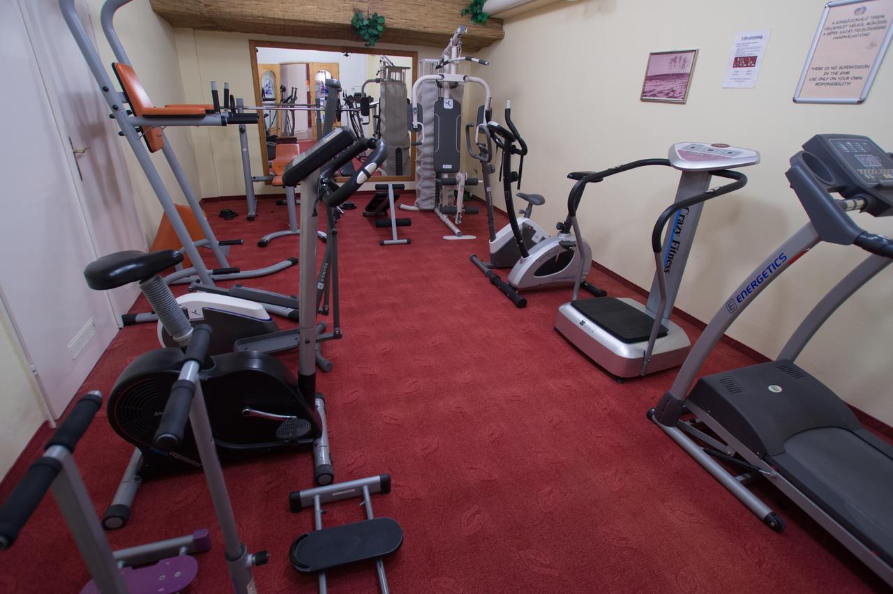 Matyas Kiraly Gyogy- Es Wellness Hotel Hajduszoboszlo Exterior photo